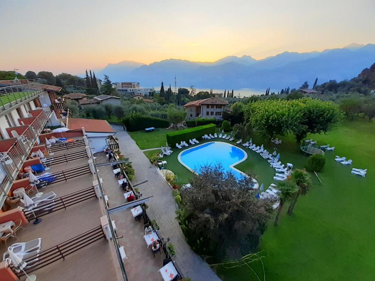Park Hotel Val Di Monte ***S Мальчезине Экстерьер фото