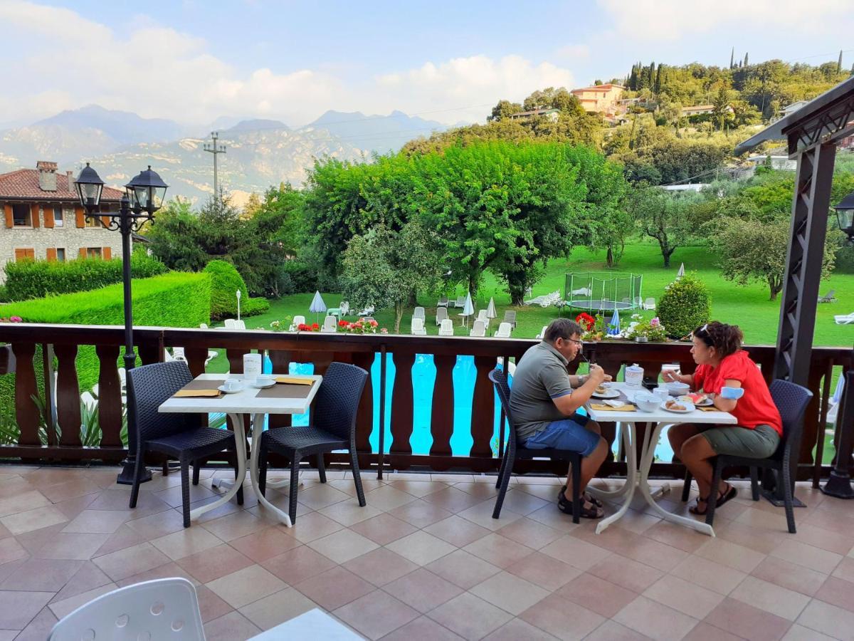 Park Hotel Val Di Monte ***S Мальчезине Экстерьер фото